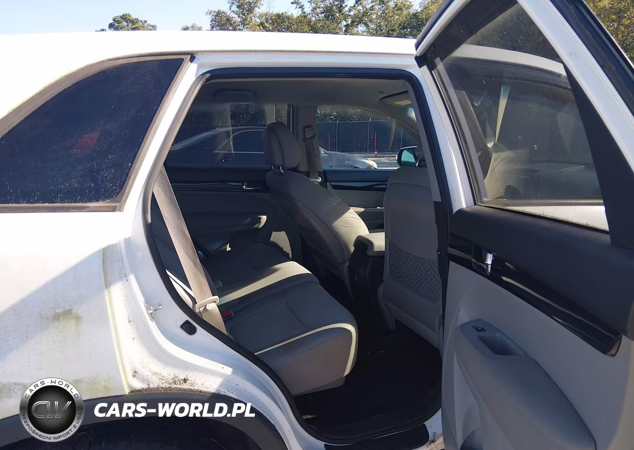 2011 Kia Sorento Lx VIN:5XYKTCA13BG017039 - 8