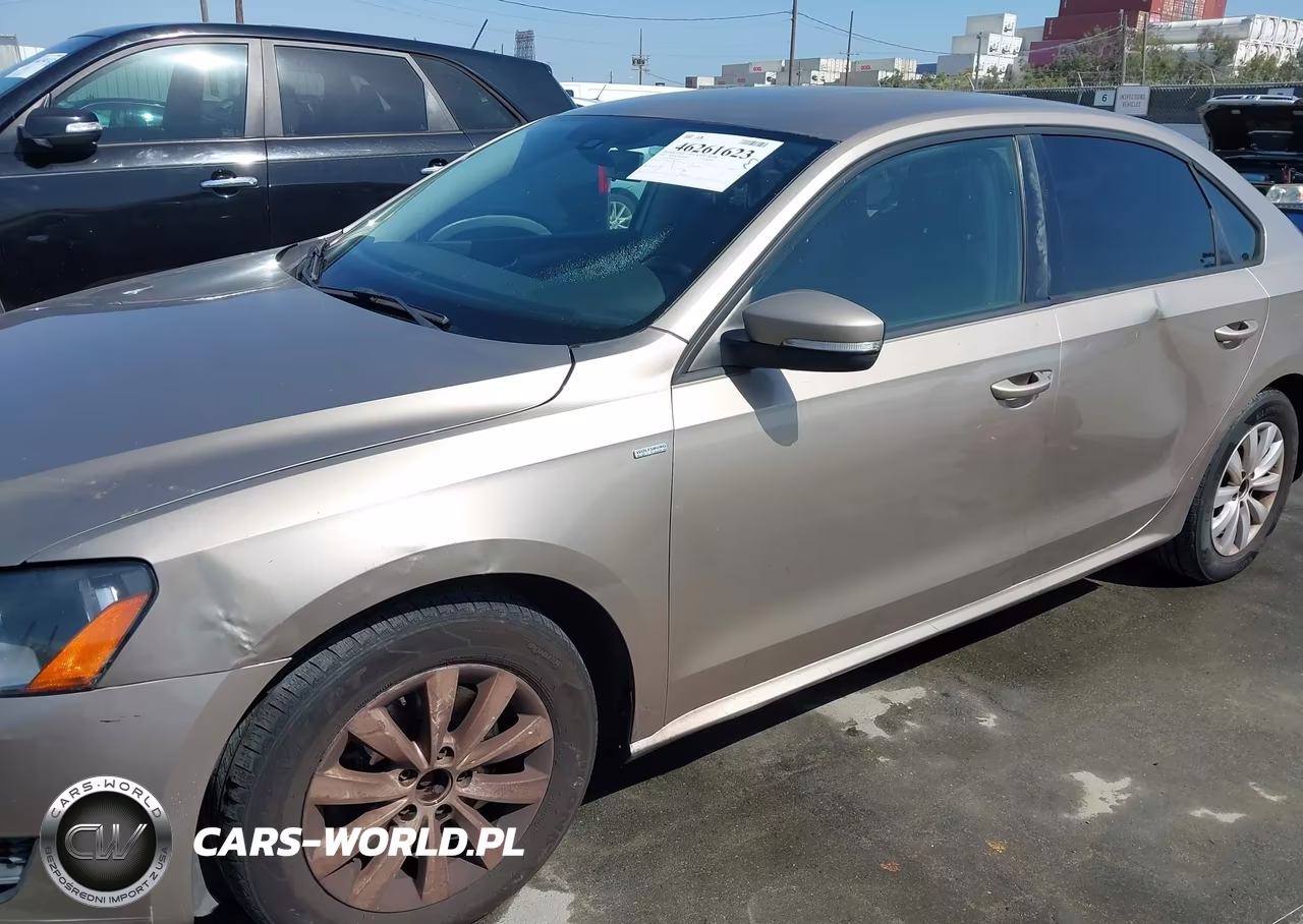 2015 Volkswagen Passat 1.8T Wolfsburg Edition VIN:1VWAT7A35FC091333 - 6