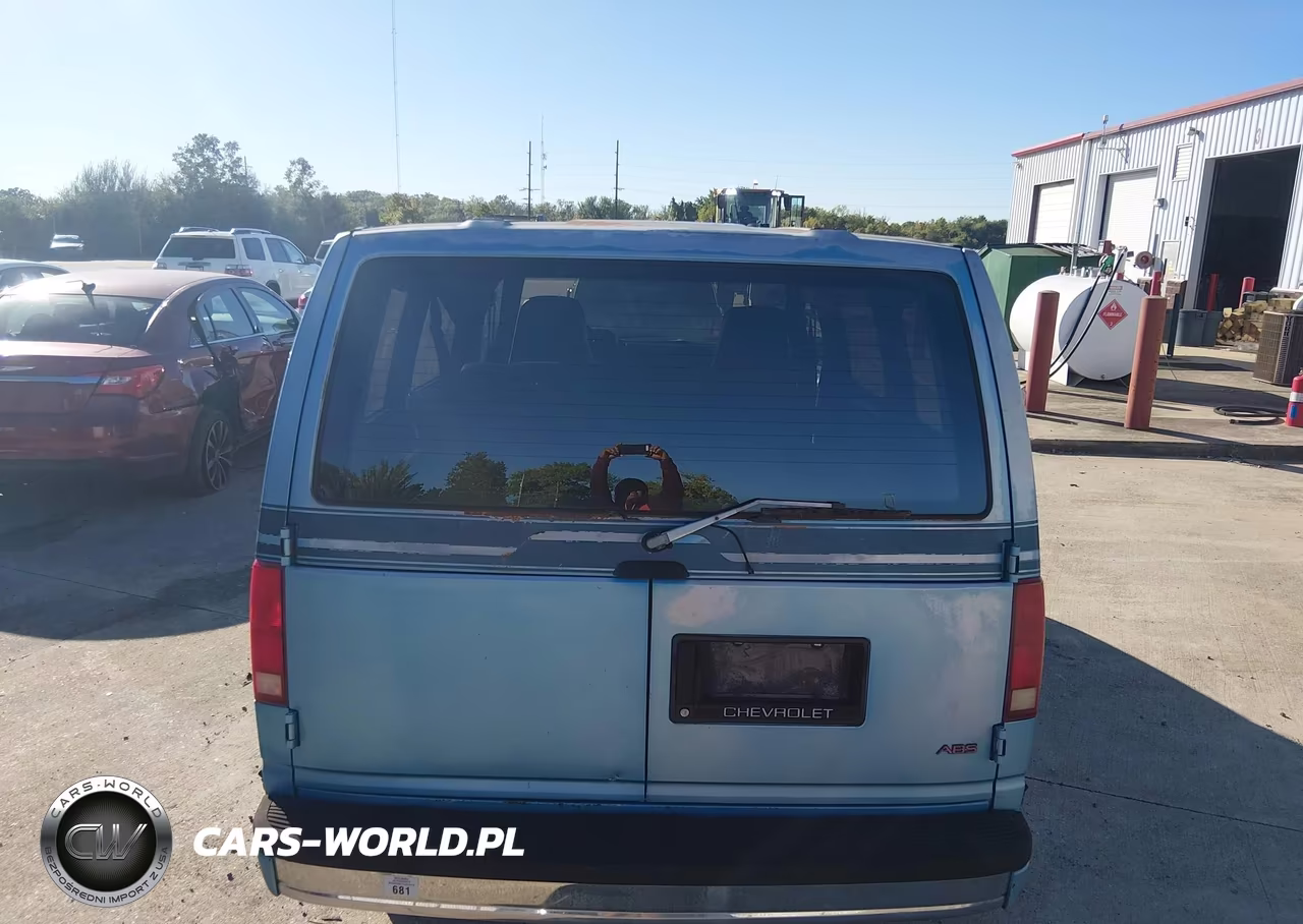 1993 Chevrolet Astro VIN:1GNDM19Z9PB103789 - 12