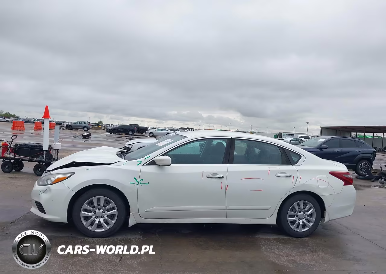 2018 Nissan Altima 2.5 S VIN:1N4AL3APXJC228280 - 14