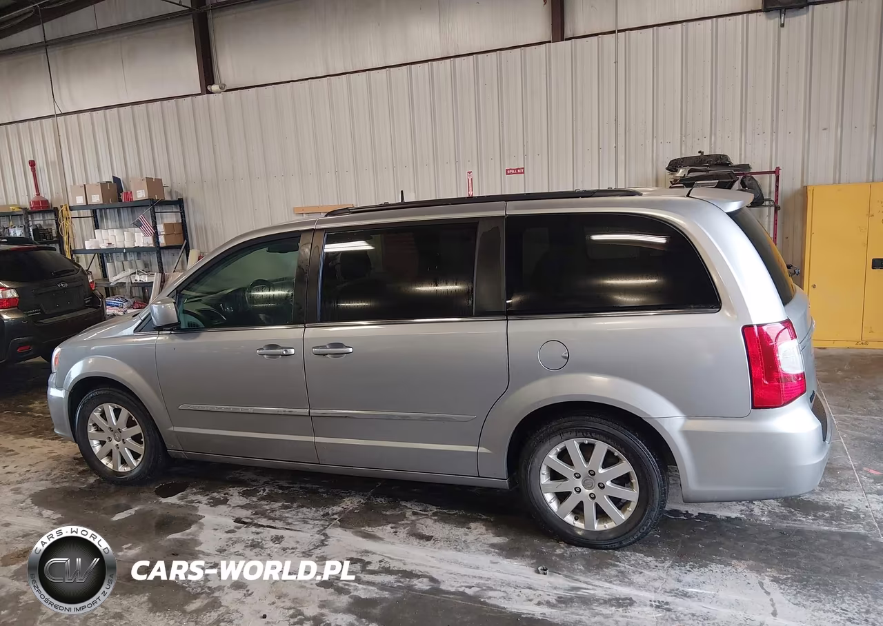 2016 Chrysler Town & Country Touring VIN:2C4RC1BG4GR252722 - 14