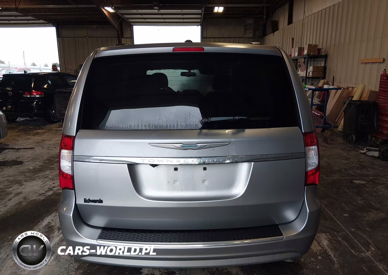 2016 Chrysler Town & Country Touring VIN:2C4RC1BG4GR252722 - 16