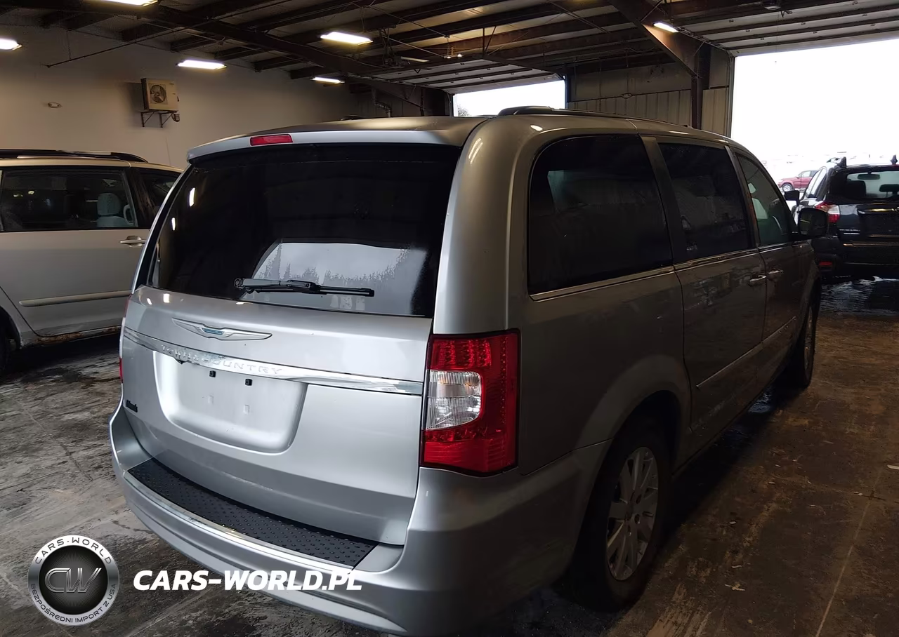 2016 Chrysler Town & Country Touring VIN:2C4RC1BG4GR252722 - 4