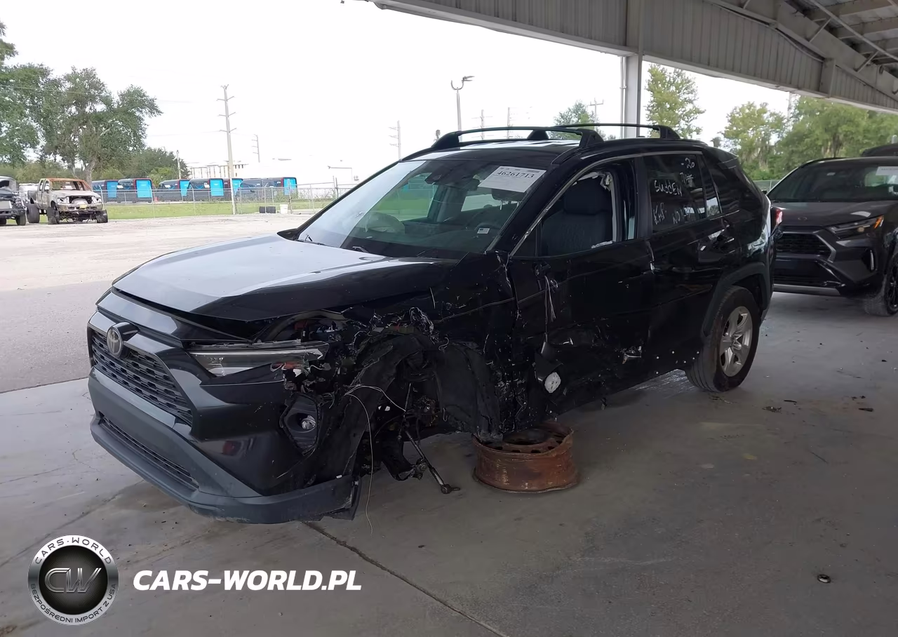2021 Toyota Rav4 Xle VIN:2T3W1RFV9MW178831 - 2