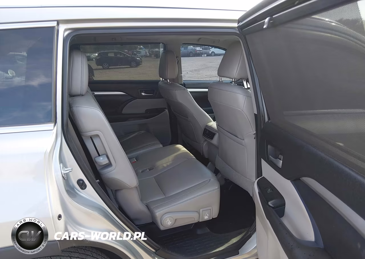 2017 Toyota Highlander Xle VIN:5TDJZRFH3HS390631 - 8