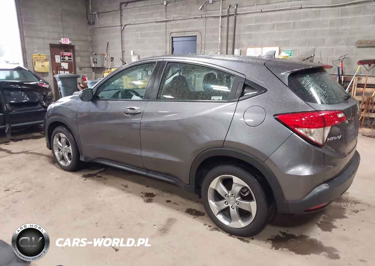 2022 Honda Hr-V Awd Lx VIN:3CZRU6H30NM716103 - 3