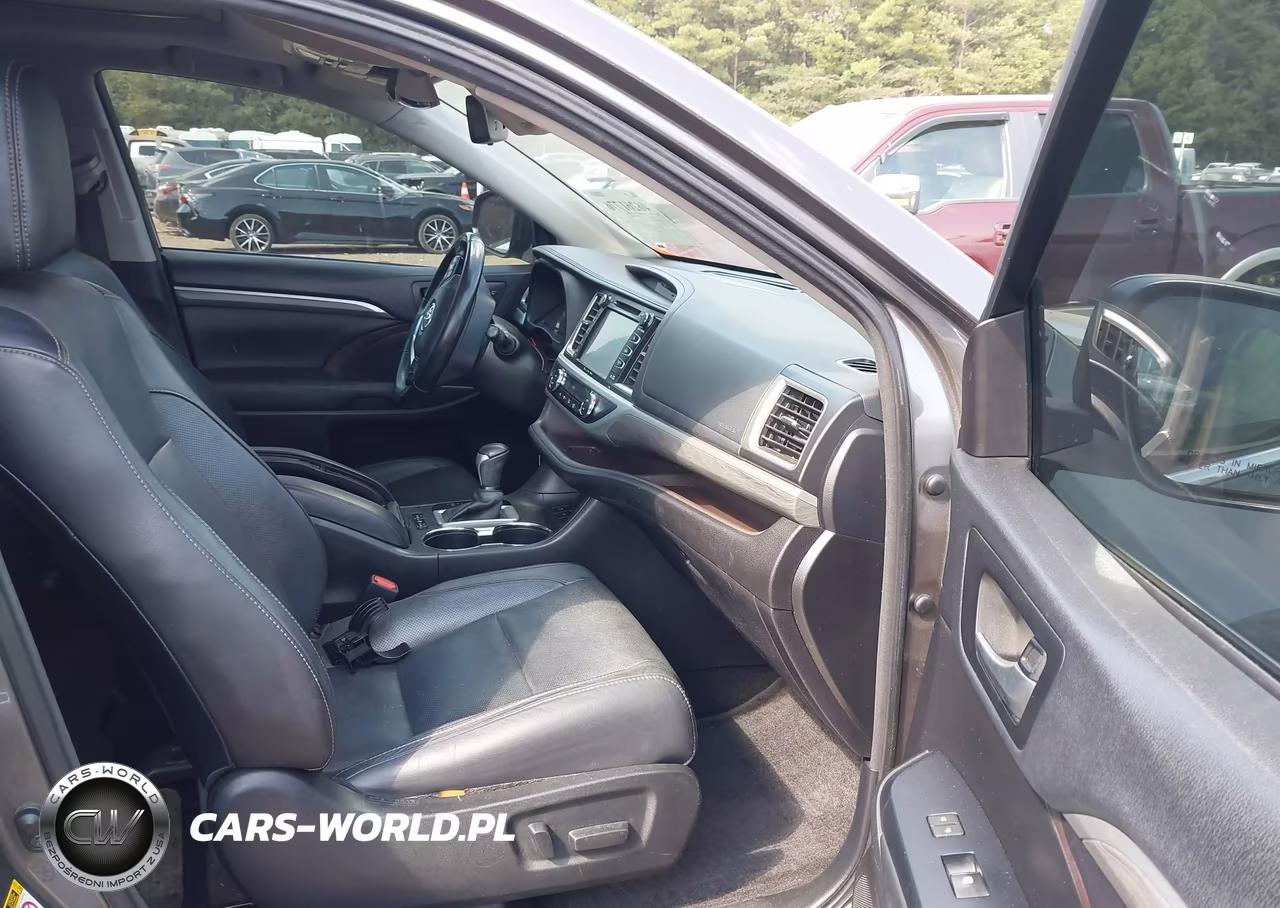 2017 Toyota Highlander Limited VIN:5TDYZRFH7HS210436 - 5