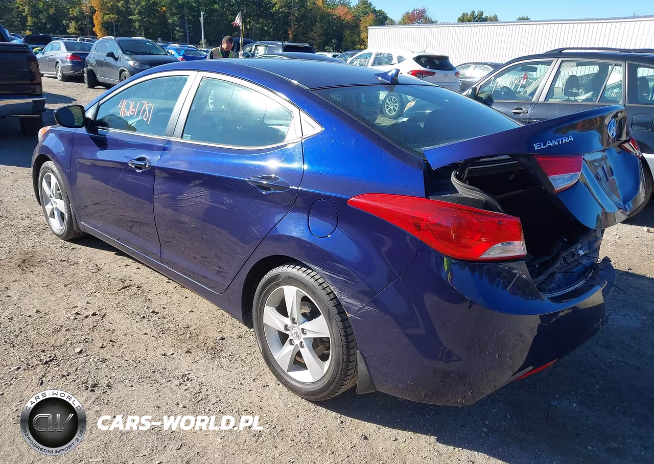 2013 Hyundai Elantra Gls VIN:5NPDH4AE0DH413833 - 3