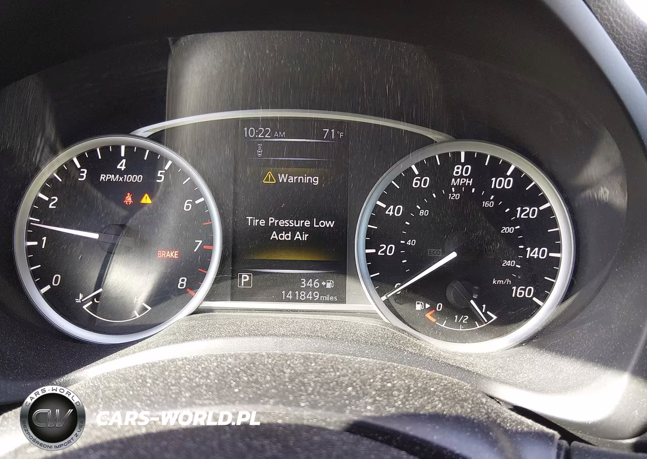 2018 Nissan Sentra S VIN:3N1AB7AP9JY208262 - 7