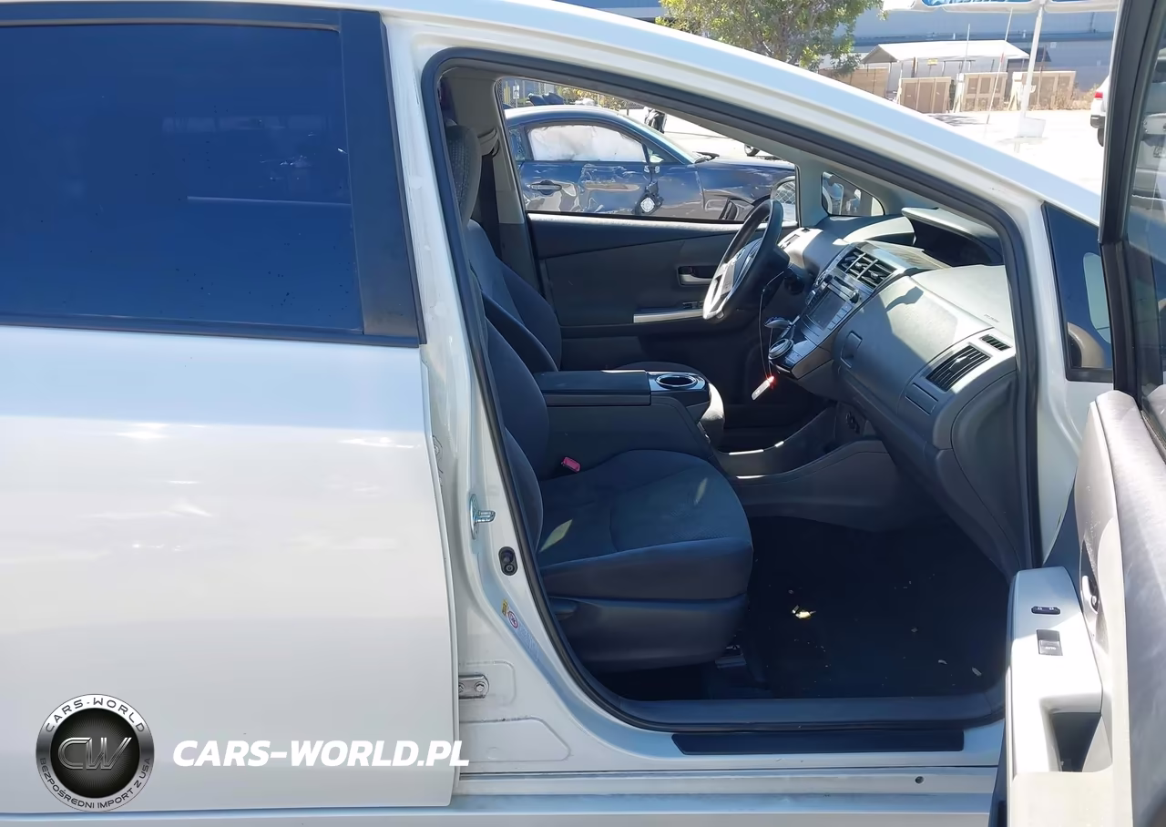2014 Toyota Prius V Two VIN:JTDZN3EU4EJ004172 - 5