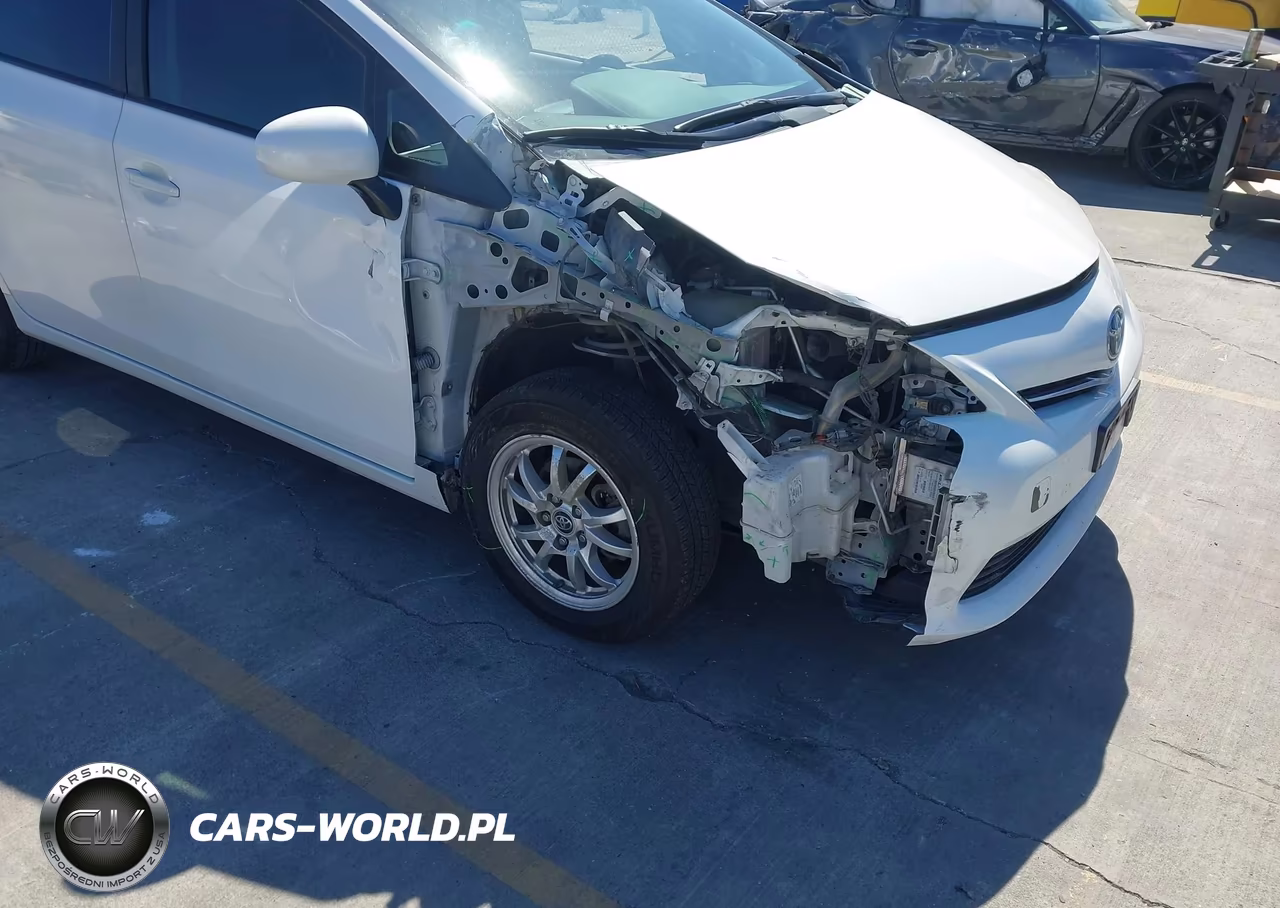 2014 Toyota Prius V Two VIN:JTDZN3EU4EJ004172 - 6