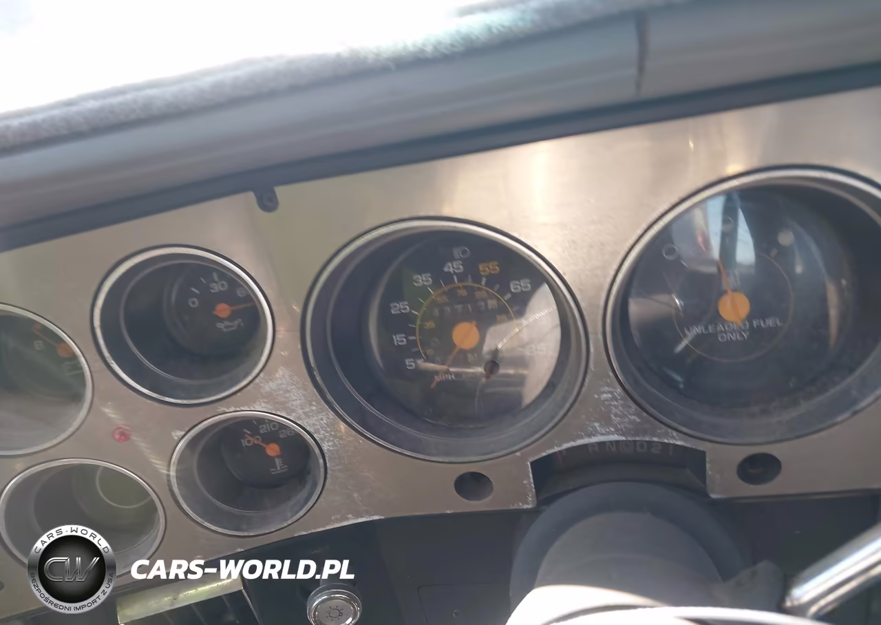 1988 Chevrolet Suburban V10 VIN:1GNEV16K2JF190539 - 7