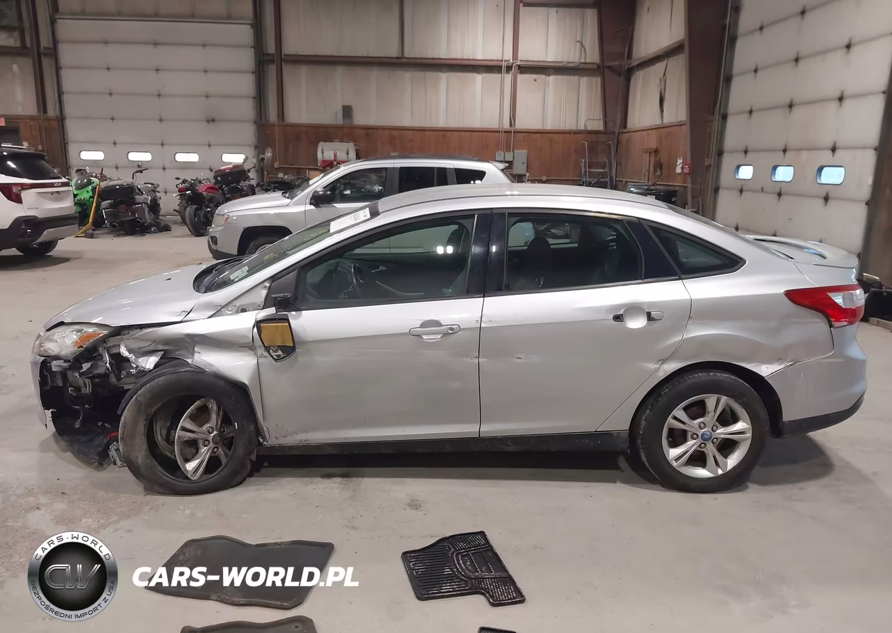 2012 Ford Focus Se VIN:1FAHP3F2XCL351693 - 6