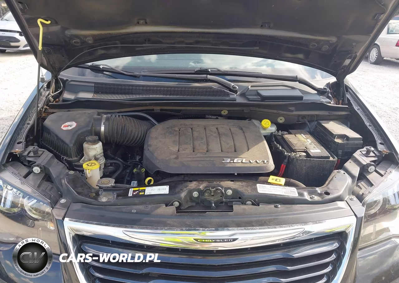 2016 Chrysler Town & Country S VIN:2C4RC1HG7GR120237 - 10