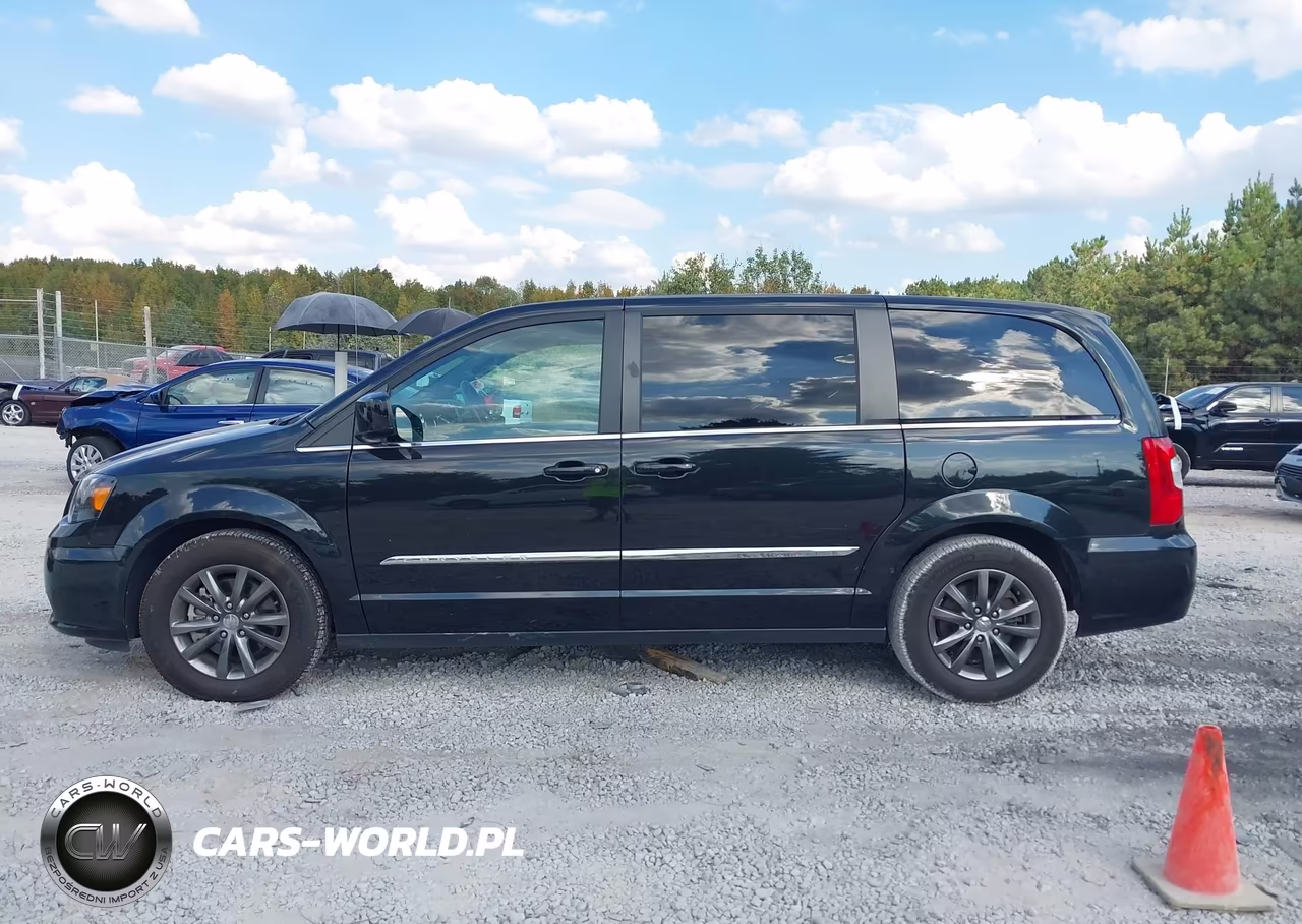 2016 Chrysler Town & Country S VIN:2C4RC1HG7GR120237 - 14
