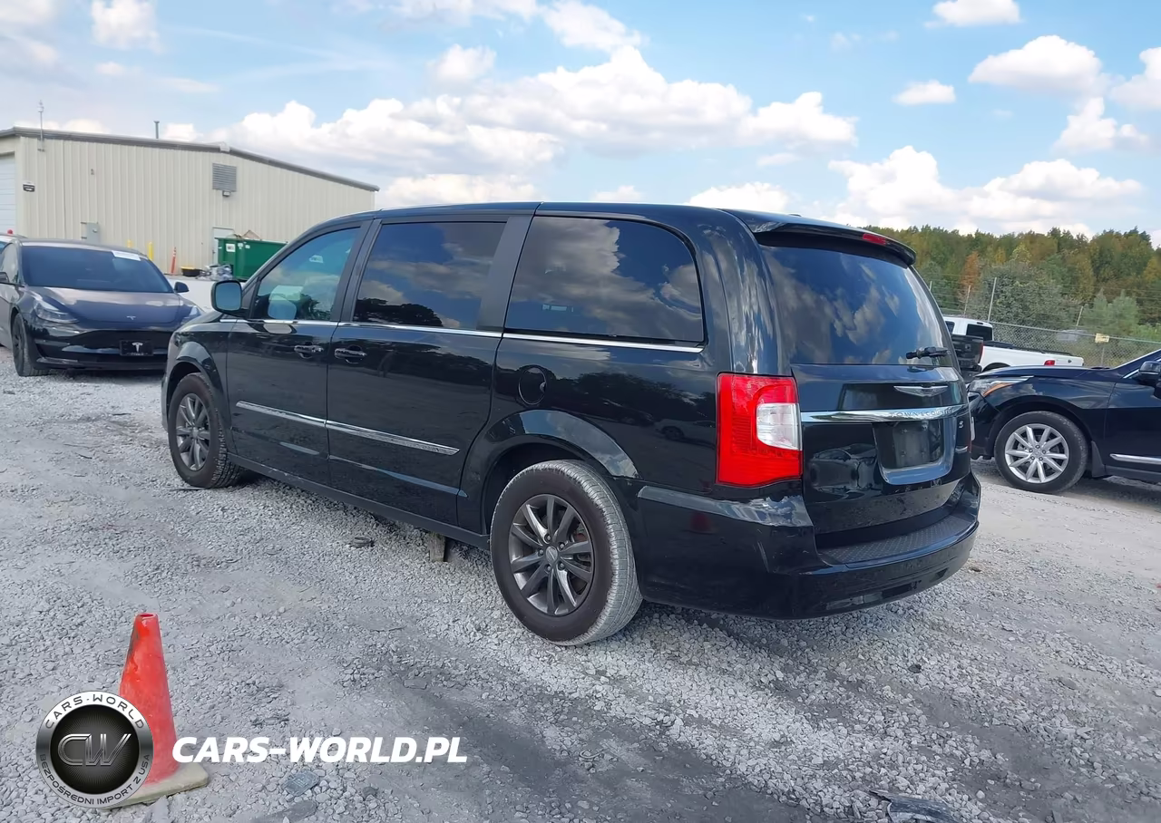 2016 Chrysler Town & Country S VIN:2C4RC1HG7GR120237 - 3