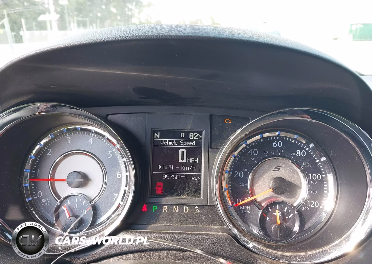 2016 Chrysler Town & Country S VIN:2C4RC1HG7GR120237 - 7