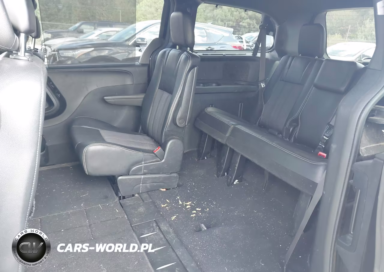 2016 Chrysler Town & Country S VIN:2C4RC1HG7GR120237 - 8
