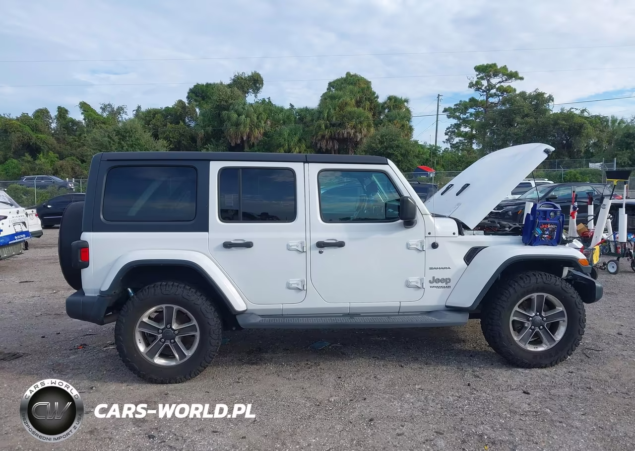 2019 Jeep Wrangler Unlimited Sahara 4X4 VIN:1C4HJXEG0KW514820 - 14