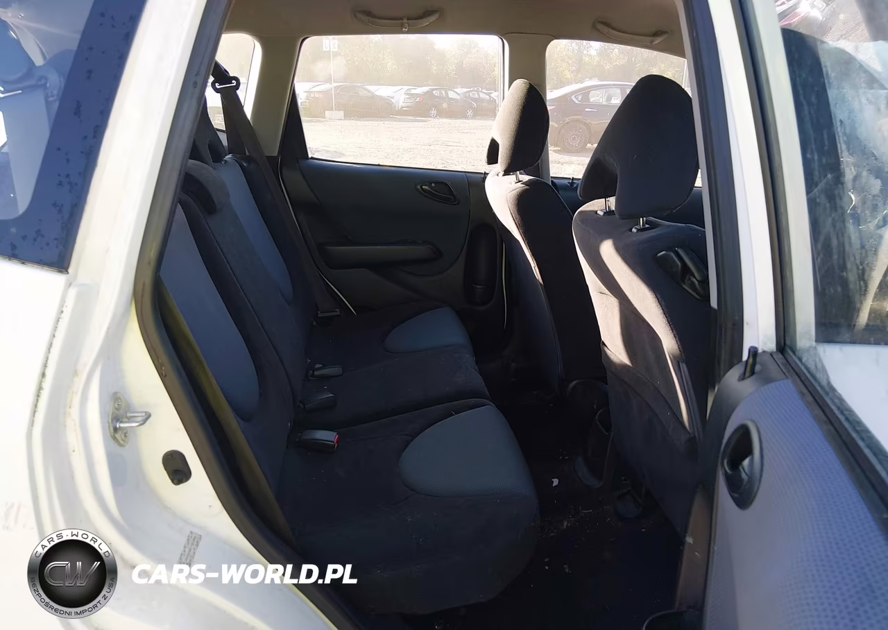 2007 Honda Fit Sport VIN:JHMGD38617S012684 - 8
