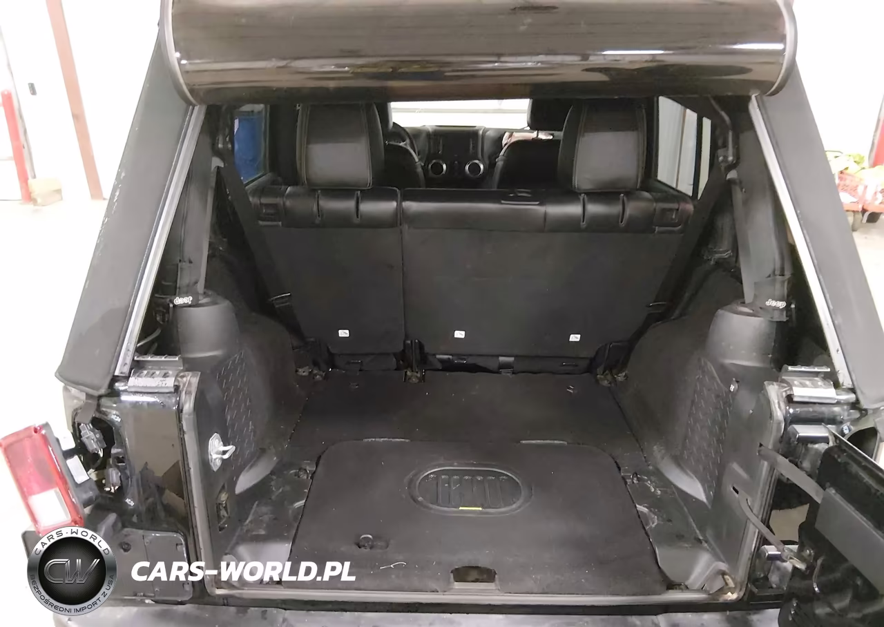 2015 Jeep Wrangler Unlimited Rubicon Hard Rock VIN:1C4HJWFG3FL760194 - 18