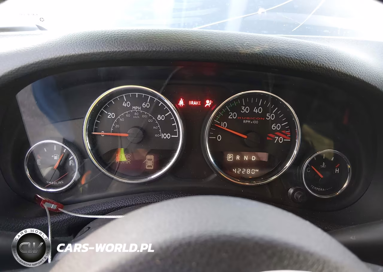 2015 Jeep Wrangler Unlimited Rubicon Hard Rock VIN:1C4HJWFG3FL760194 - 7