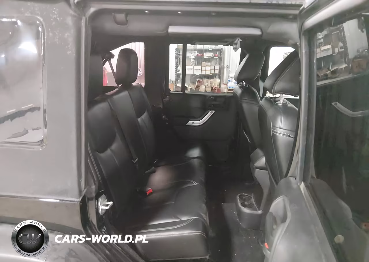 2015 Jeep Wrangler Unlimited Rubicon Hard Rock VIN:1C4HJWFG3FL760194 - 8
