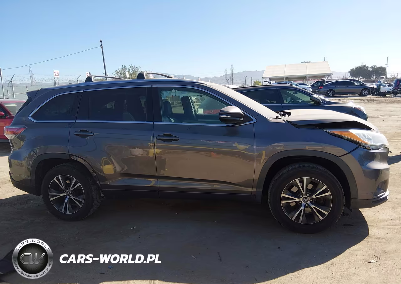 2016 Toyota Highlander Xle V6 VIN:5TDKKRFH1GS501118 - 13