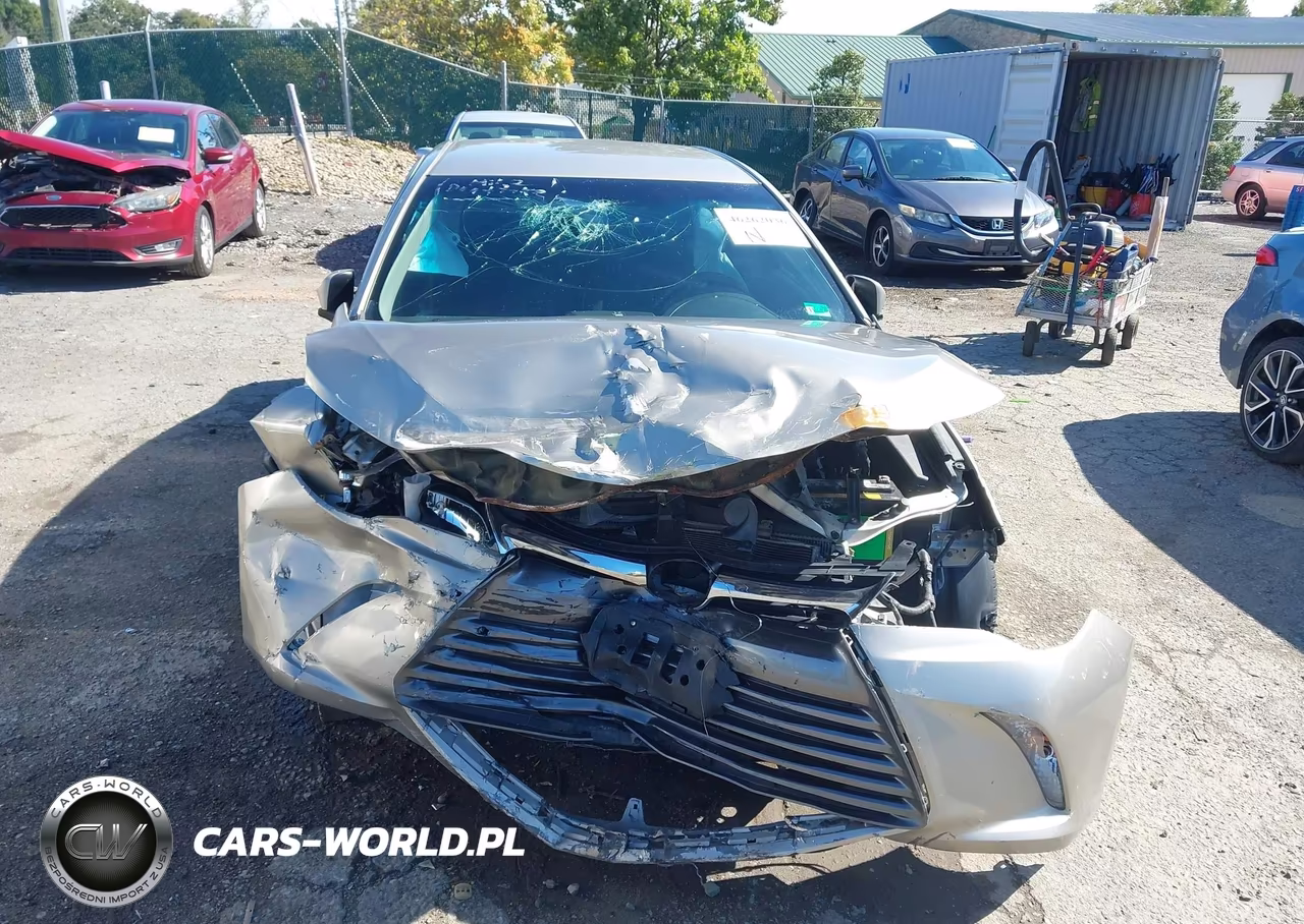 2015 Toyota Camry Le VIN:4T1BF1FK9FU940820 - 13