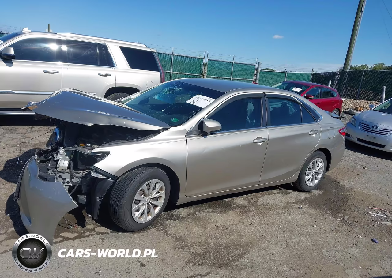 2015 Toyota Camry Le VIN:4T1BF1FK9FU940820 - 15