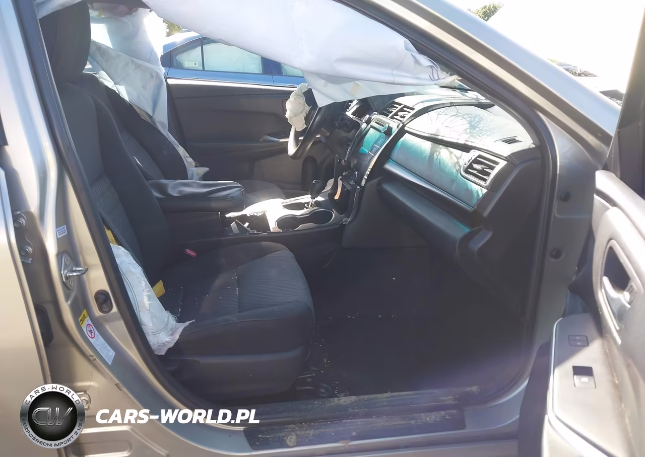 2015 Toyota Camry Le VIN:4T1BF1FK9FU940820 - 5