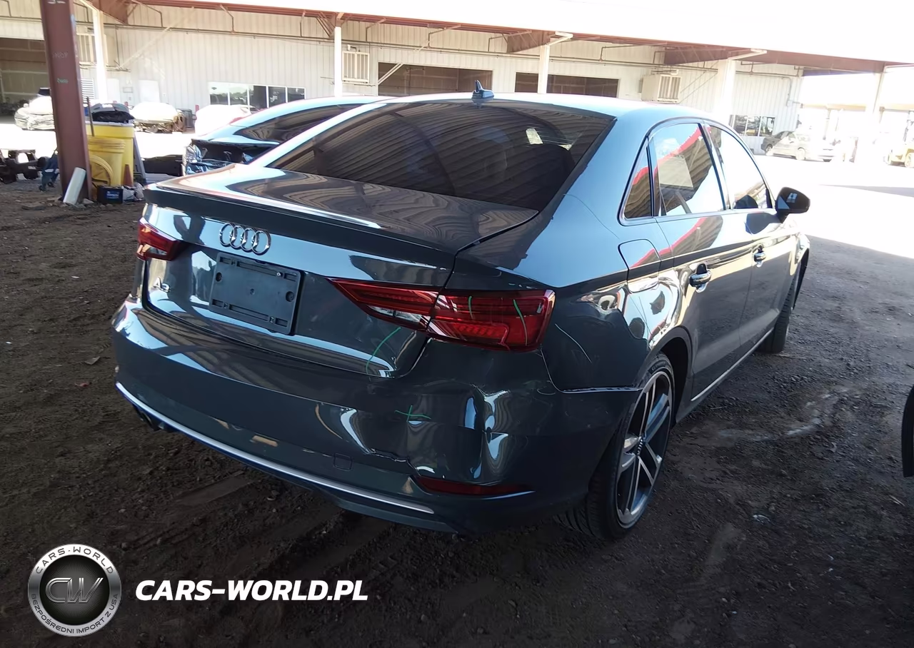 2017 Audi A3 2.0T Premium VIN:WAUAUGFF5H1054295 - 4