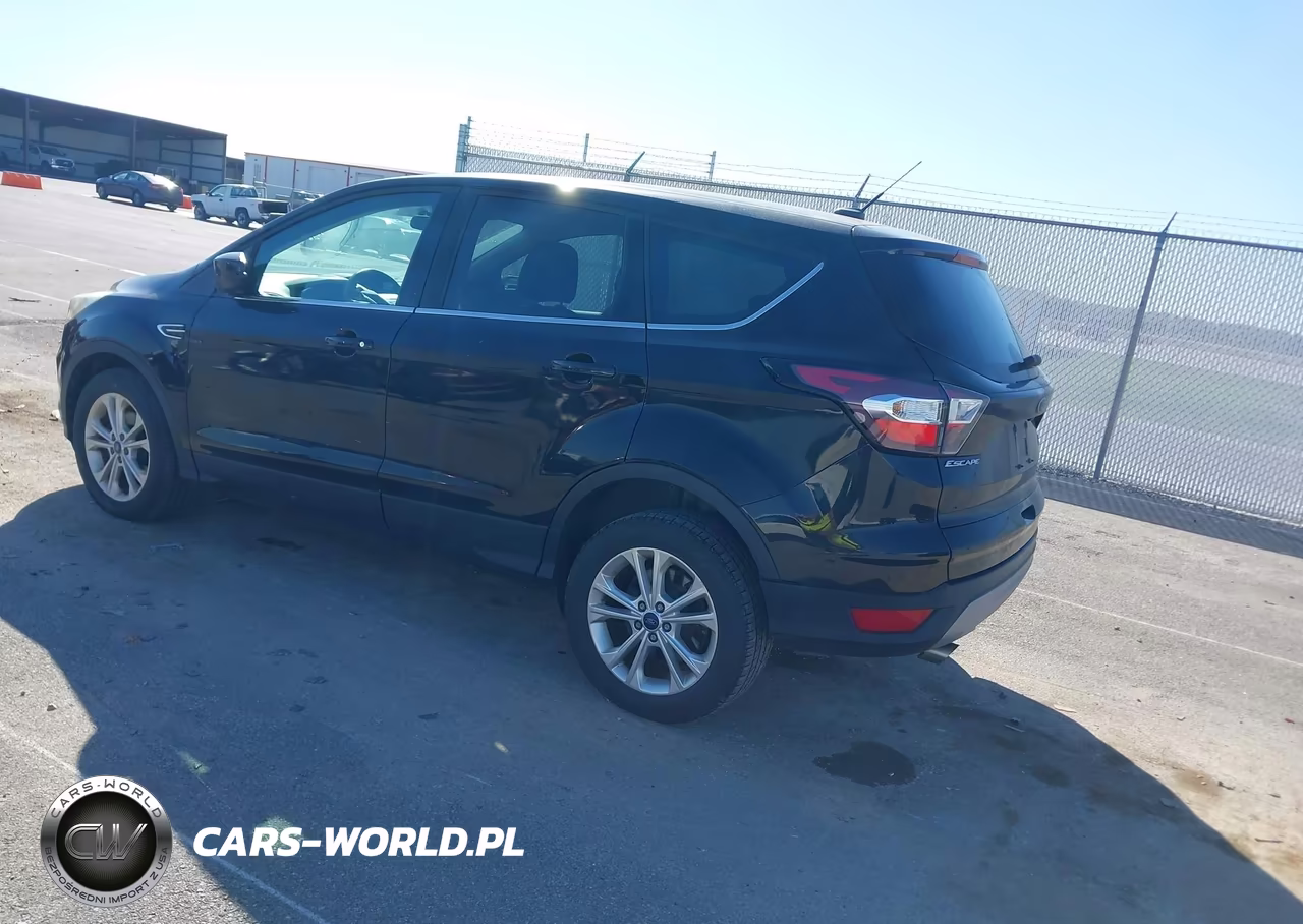 2017 Ford Escape Se VIN:1FMCU0GD1HUB20965 - 3