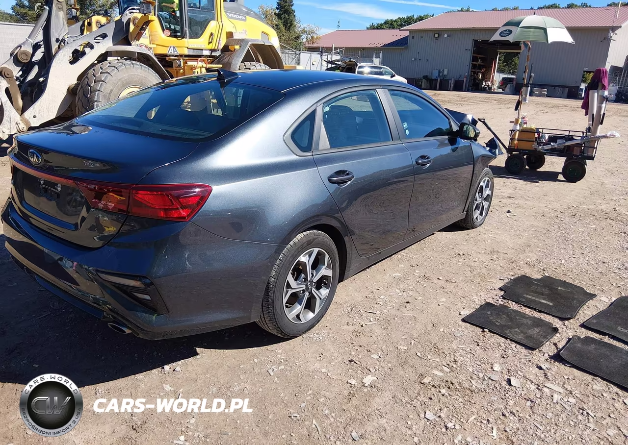 2021 Kia Forte Lxs VIN:3KPF24AD4ME303857 - 4