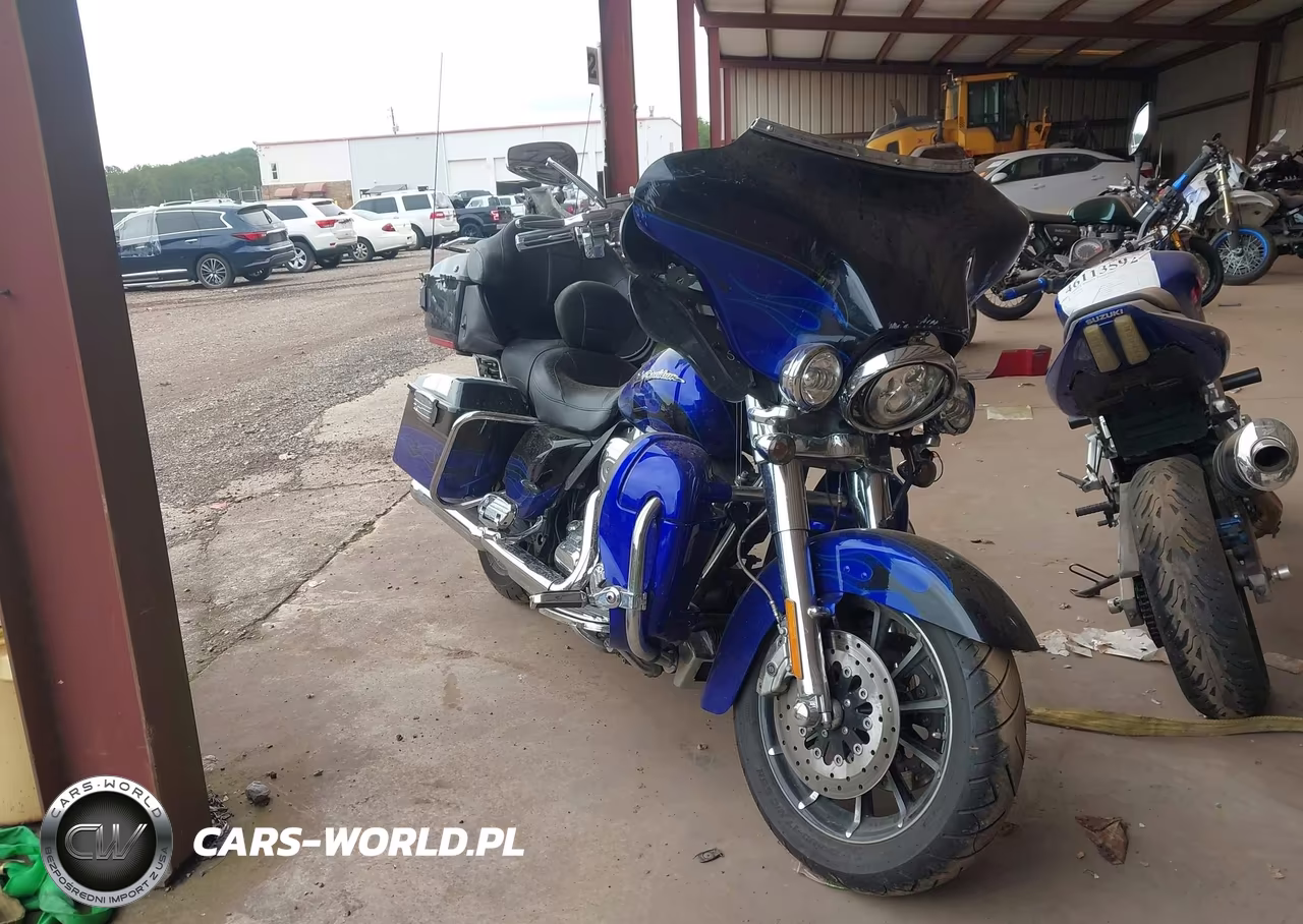 2011 Harley-Davidson Flhtcuse6