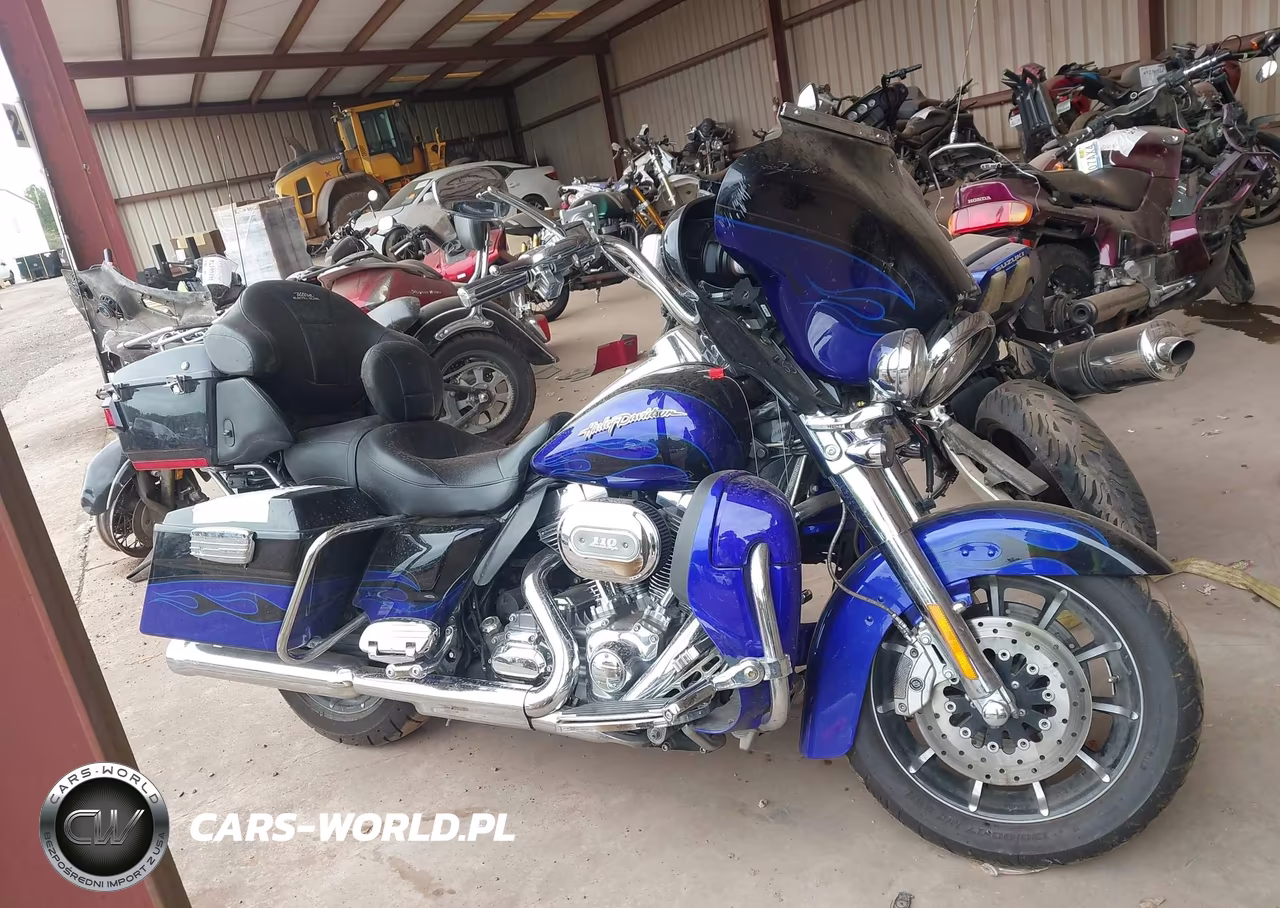 2011 Harley-Davidson Flhtcuse6 VIN:1HD1PR814BB960218 - 12