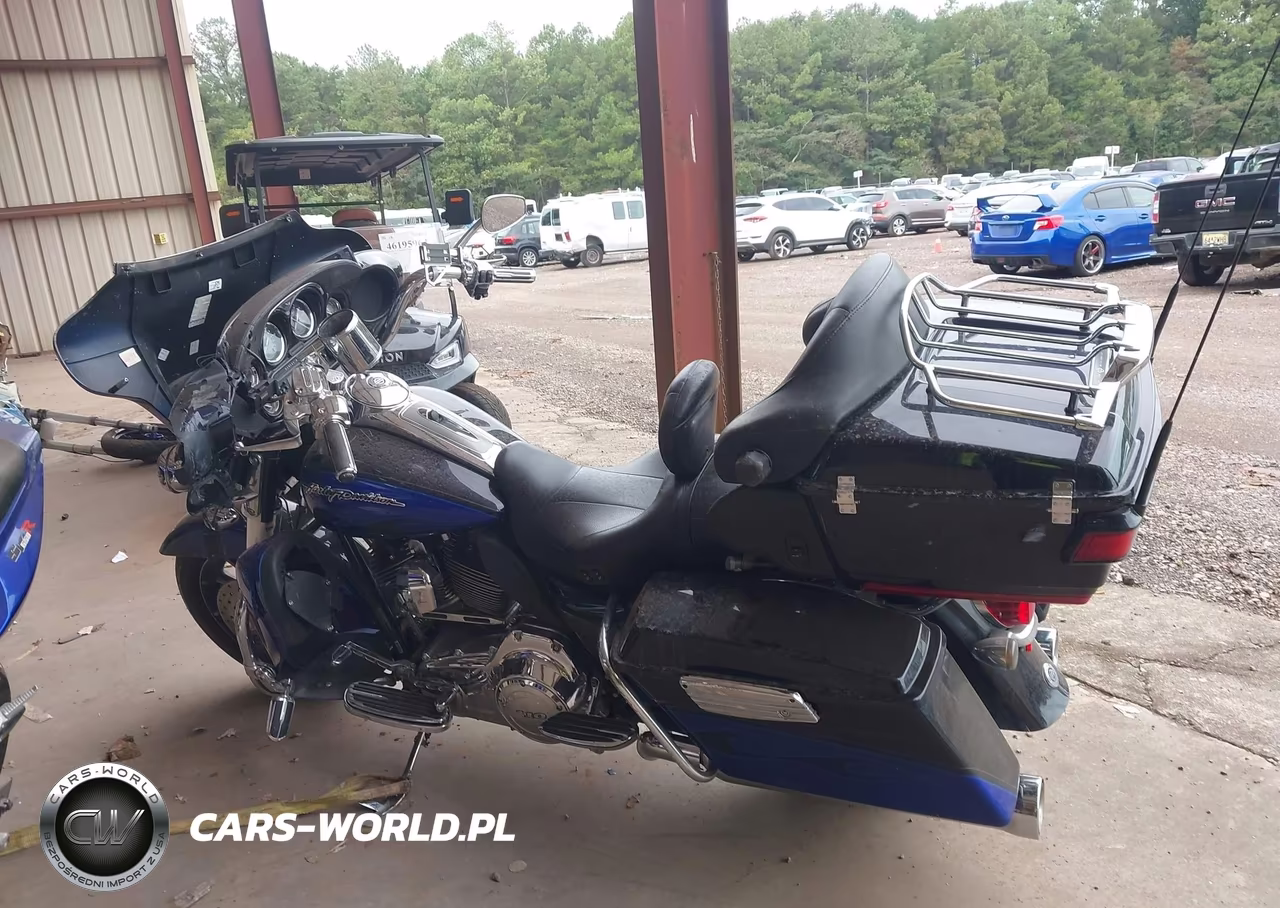 2011 Harley-Davidson Flhtcuse6 VIN:1HD1PR814BB960218 - 13