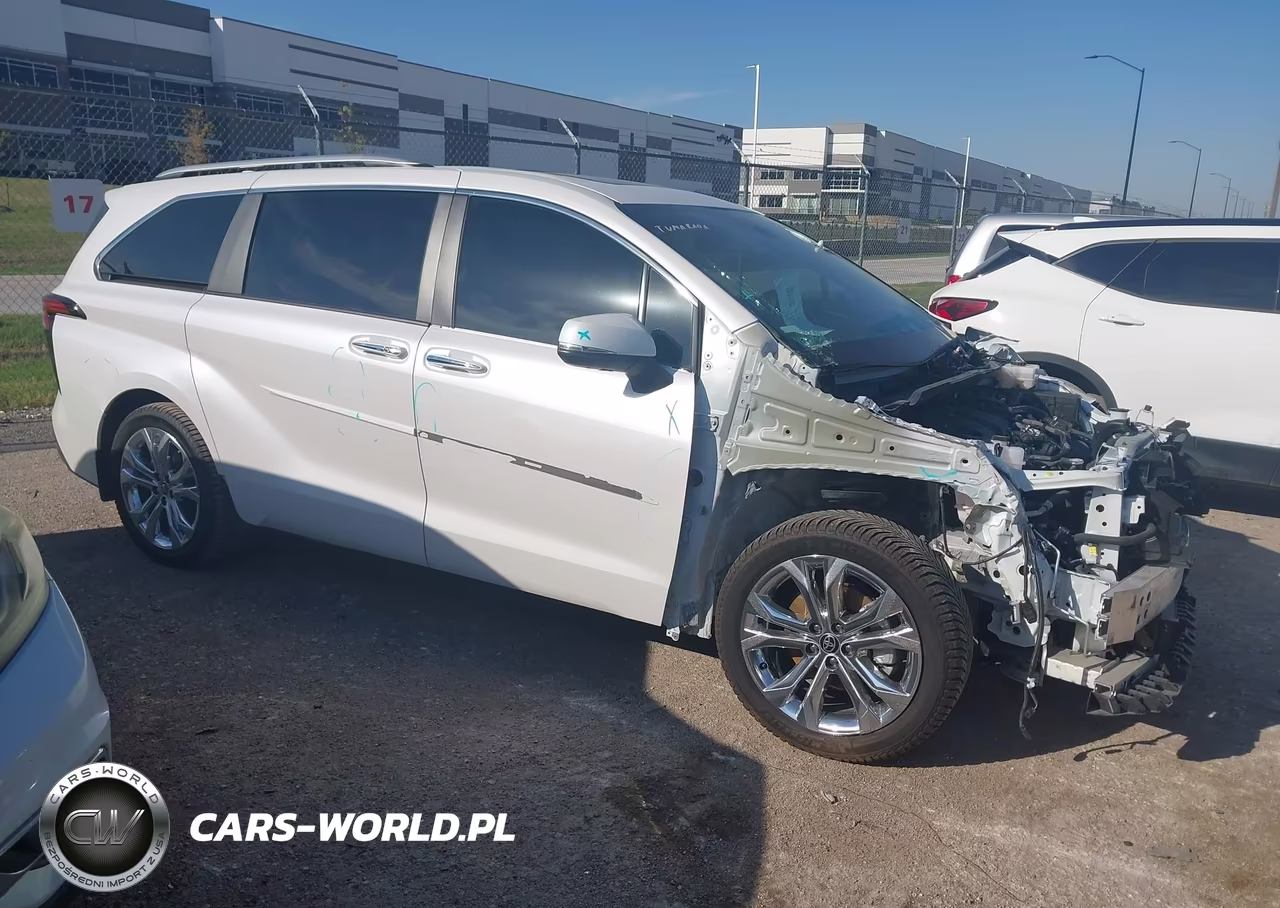 2024 Toyota Sienna Platinum