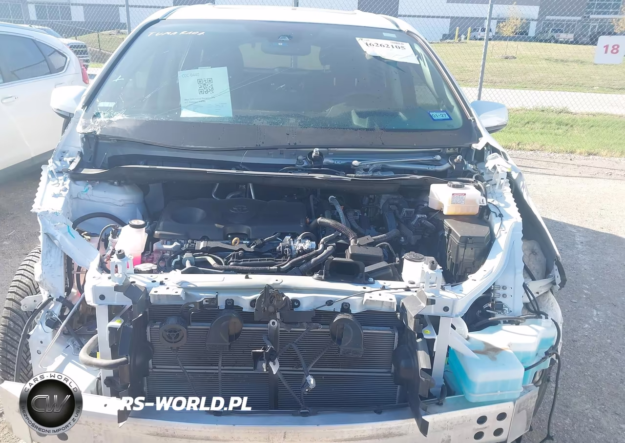 2024 Toyota Sienna Platinum VIN:5TDERKEC0RS194551 - 10