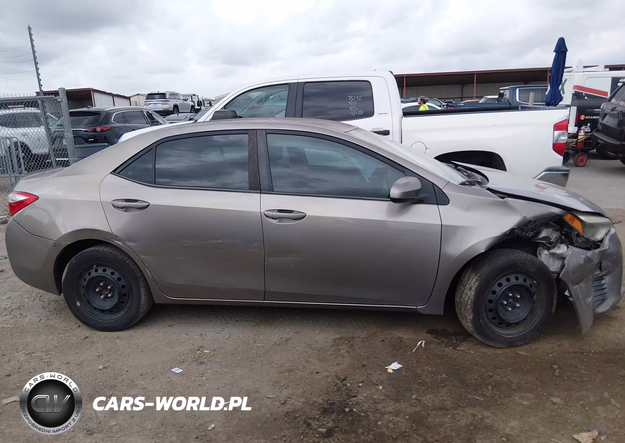 2015 Toyota Corolla Le VIN:5YFBURHE3FP348858 - 13