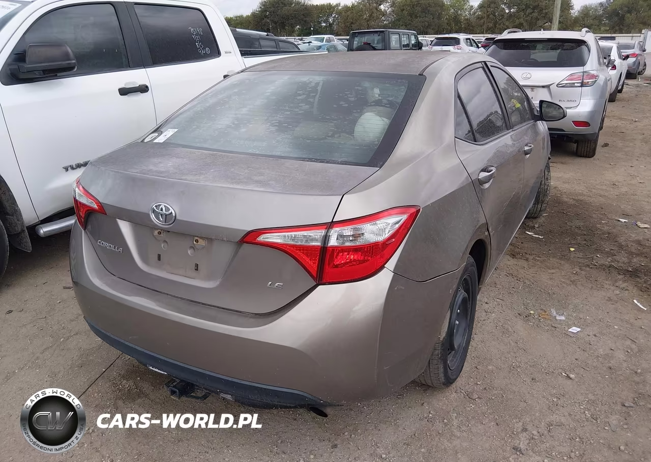 2015 Toyota Corolla Le VIN:5YFBURHE3FP348858 - 4