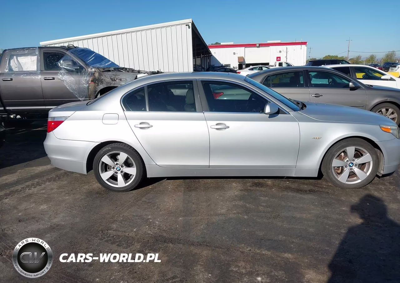2006 BMW 530Xi VIN:WBANF73556CG67142 - 14