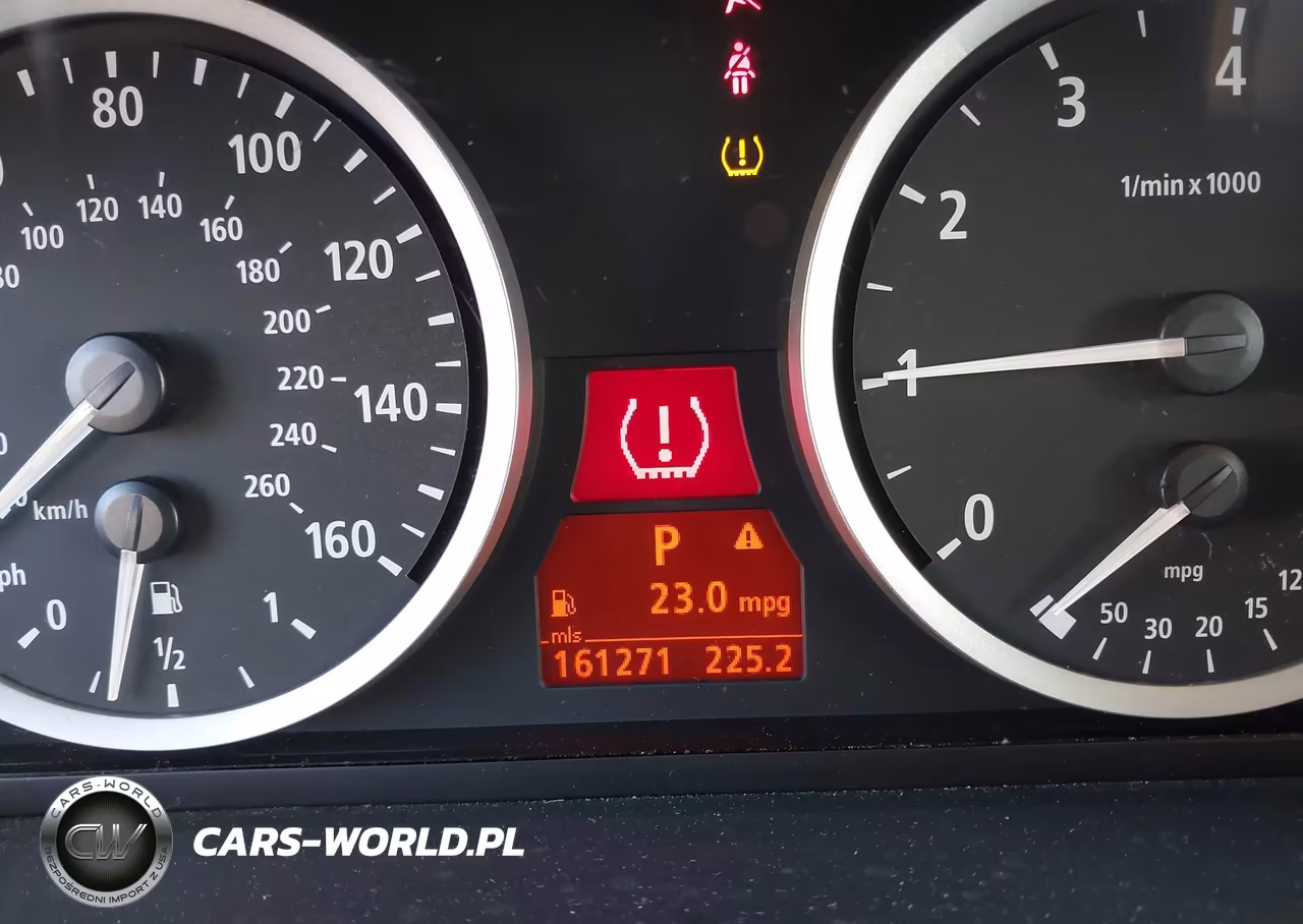 2006 BMW 530Xi VIN:WBANF73556CG67142 - 16