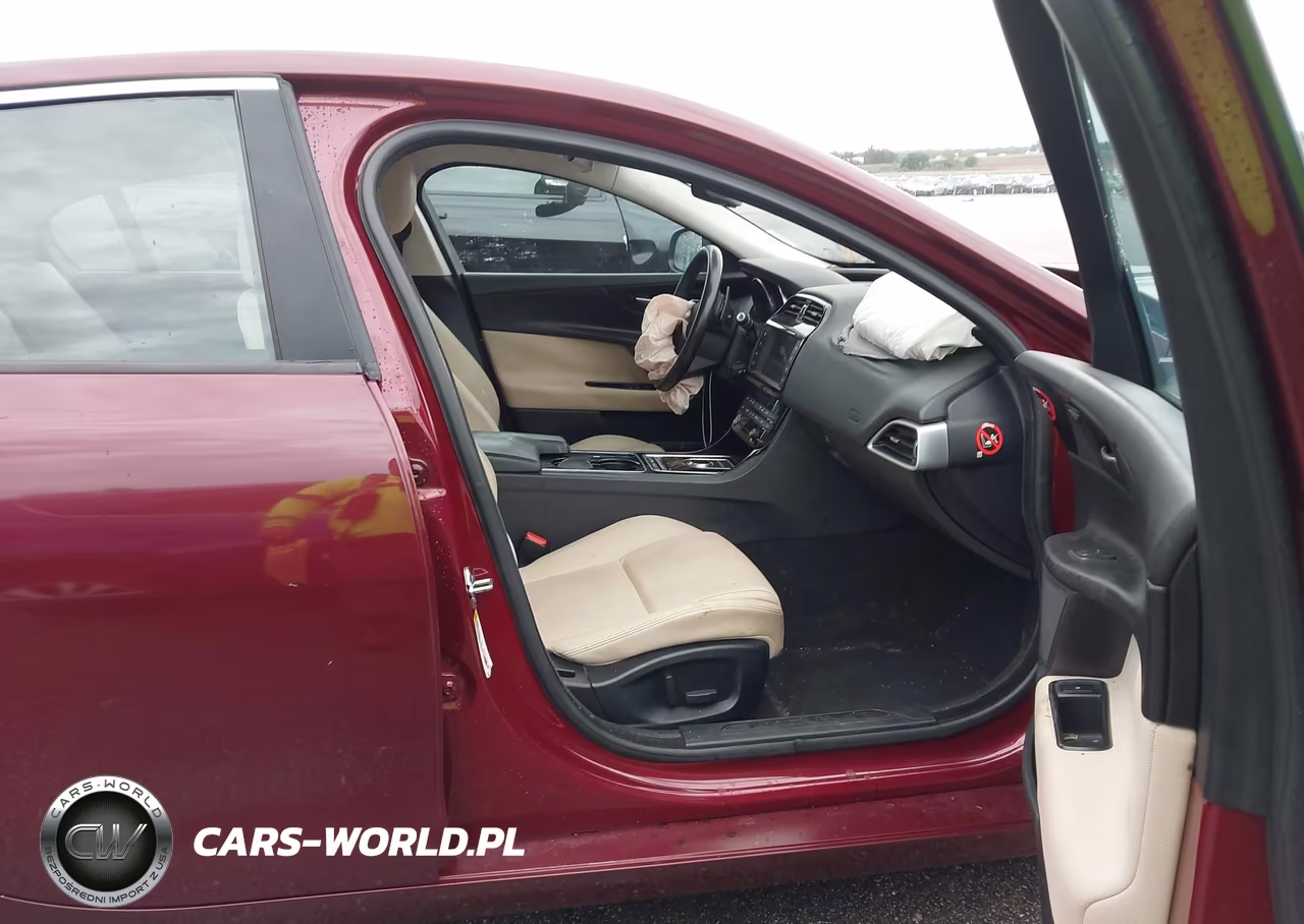2017 Jaguar Xe 25T Premium VIN:SAJAD4BG3HA974797 - 5