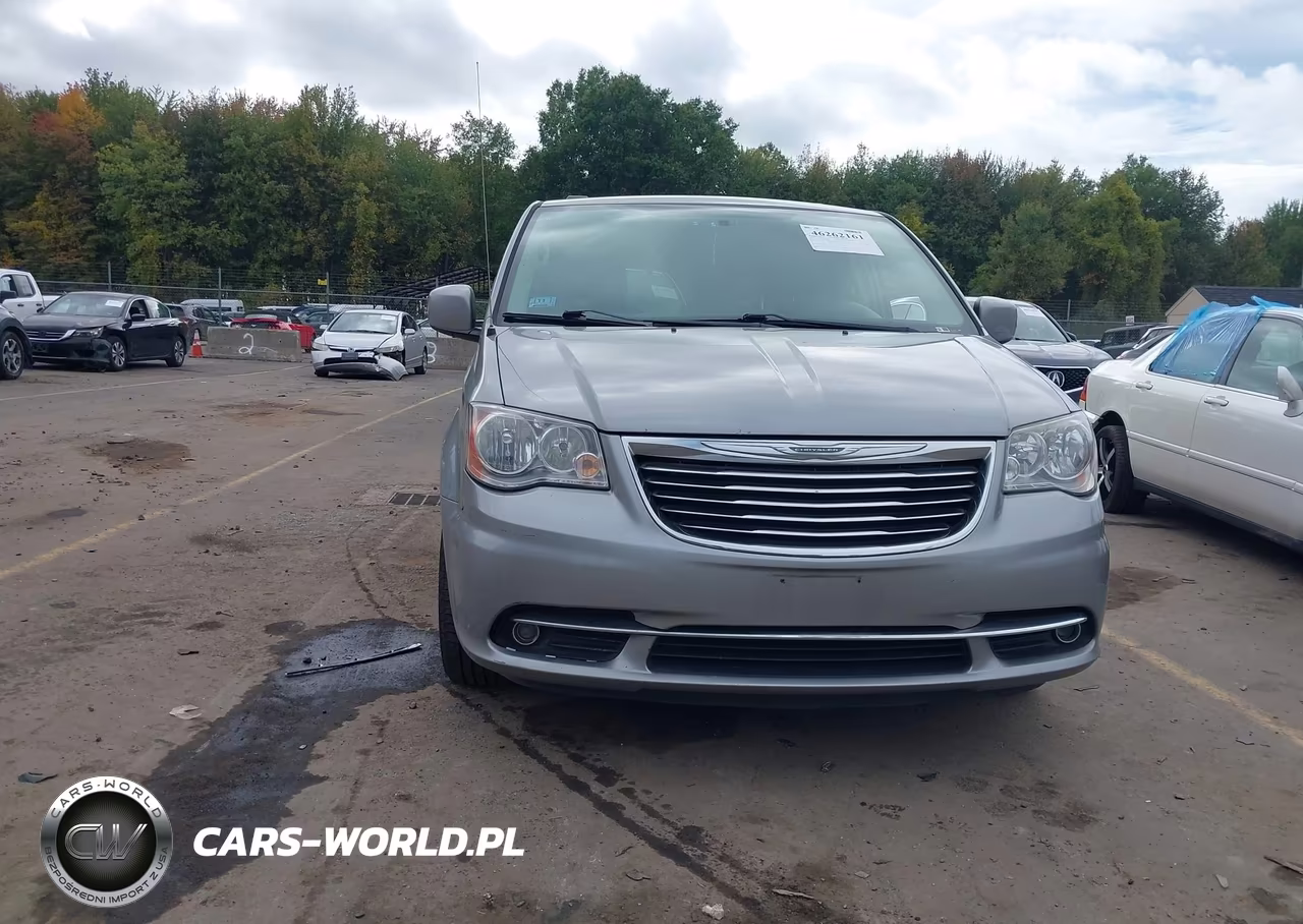 2015 Chrysler Town & Country Touring VIN:2C4RC1BG6FR739905 - 6