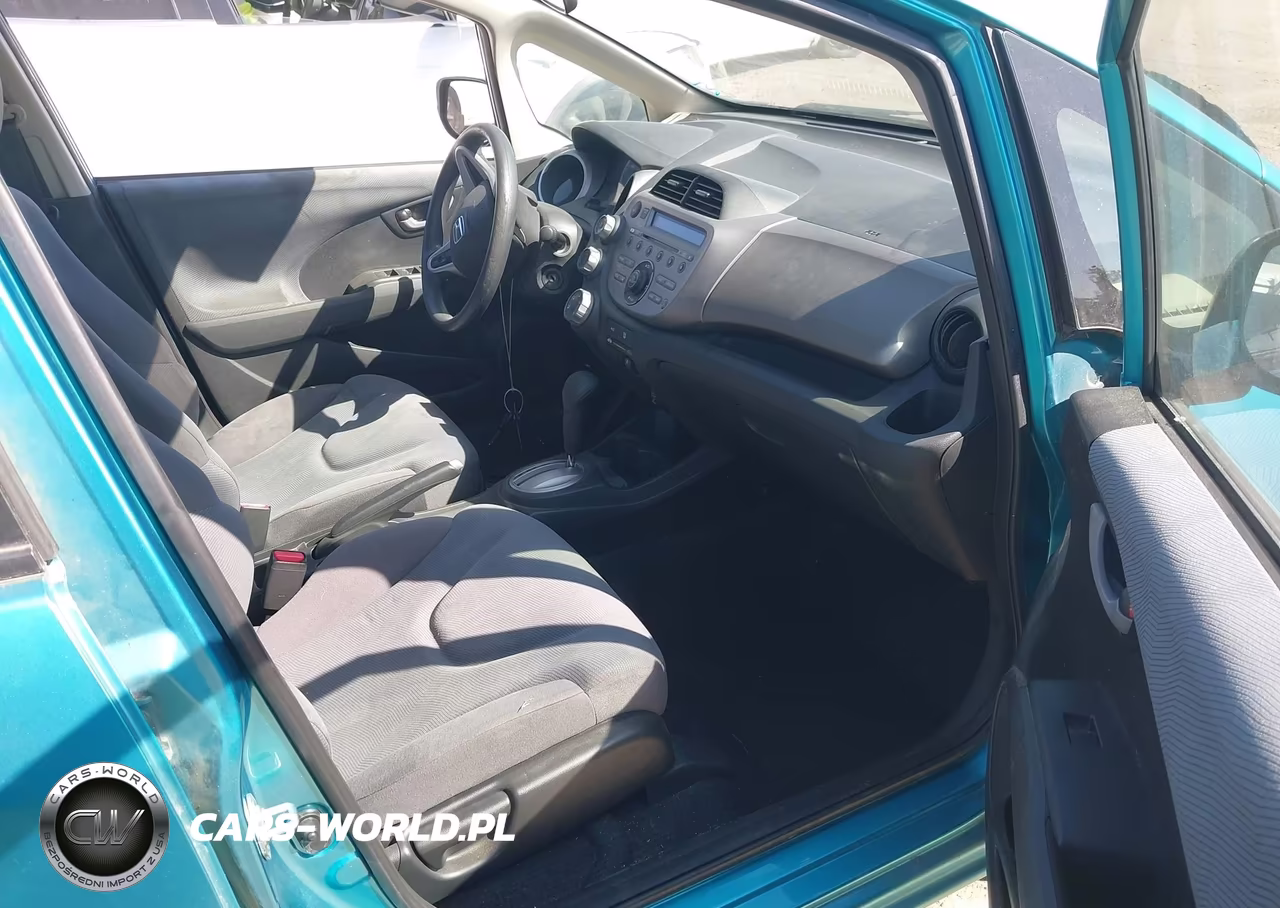 2013 Honda Fit VIN:JHMGE8H37DC034310 - 5