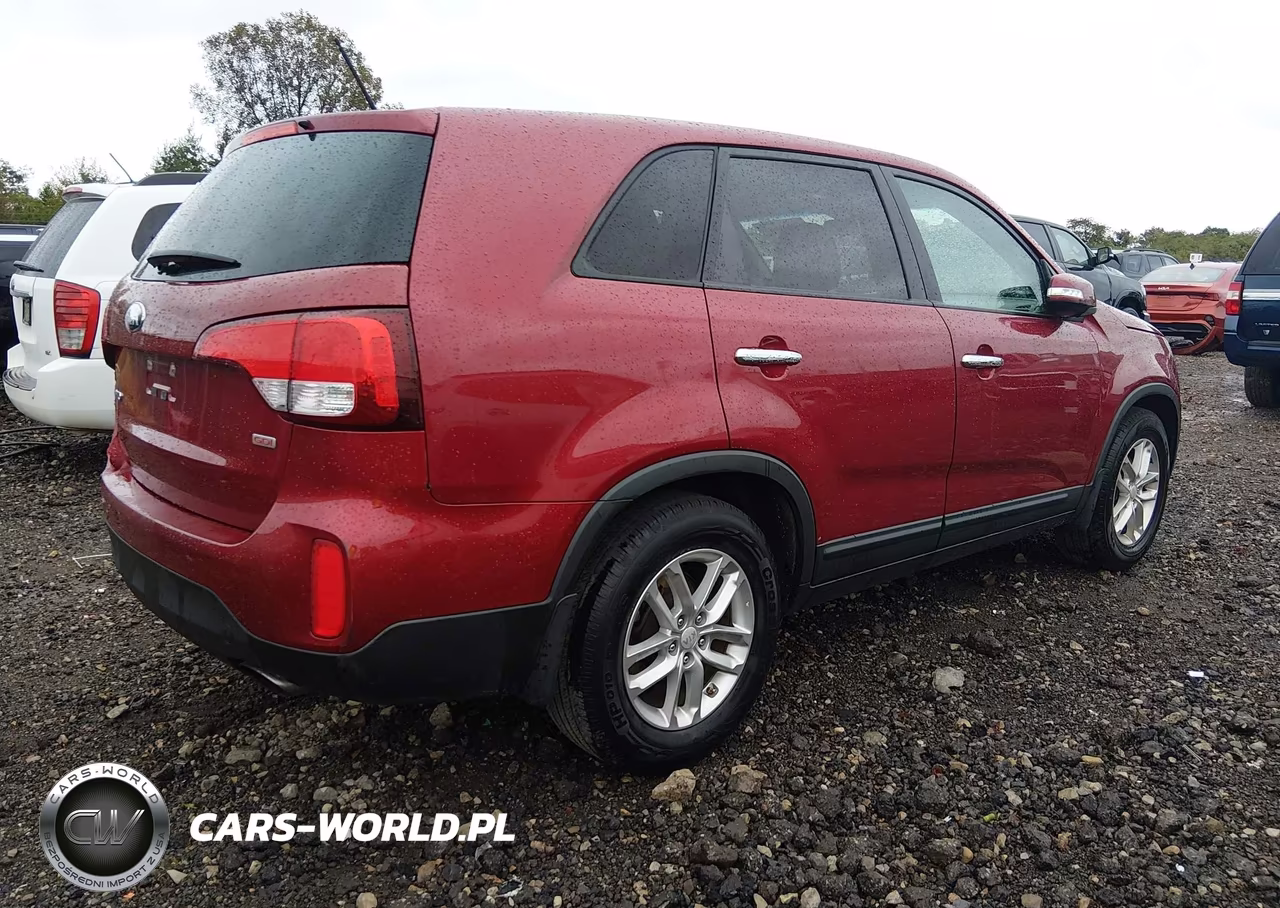 2014 Kia Sorento Lx VIN:5XYKT4A63EG428558 - 4