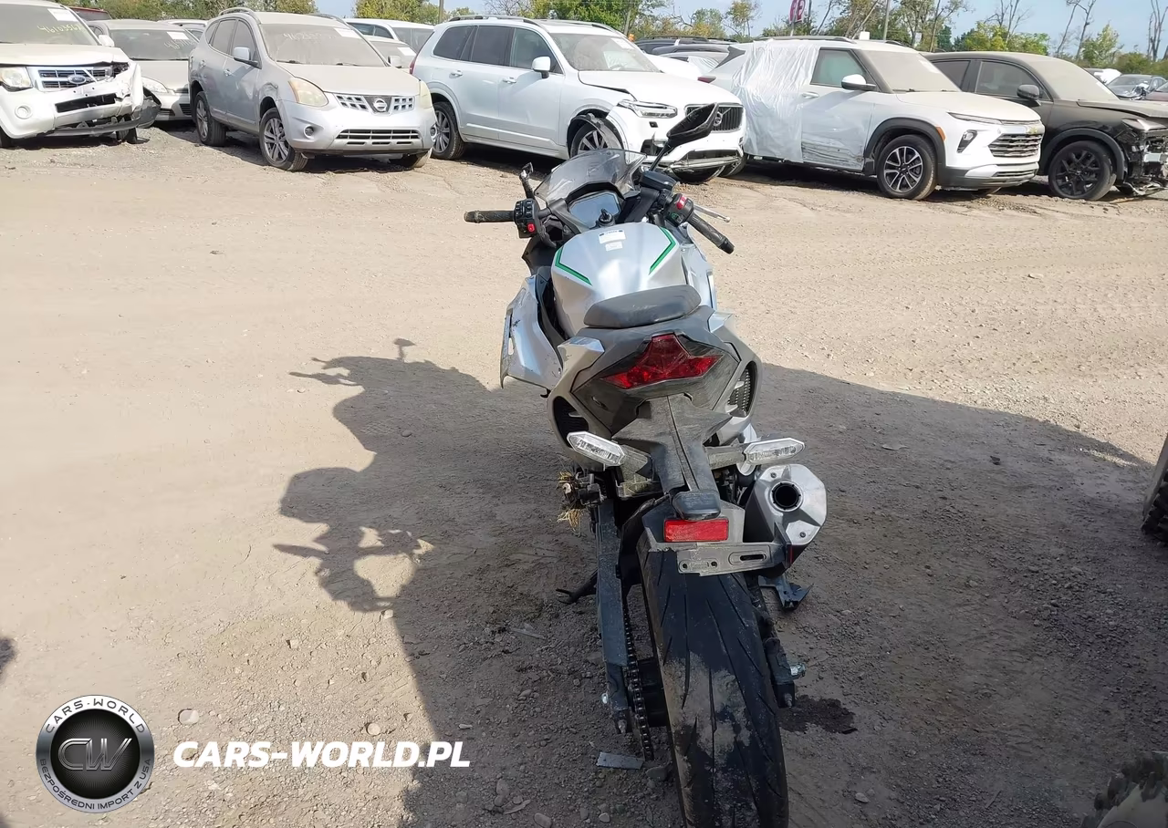 2024 Kawasaki Cx500 VIN:ML5CXGA16RDA04209 - 6