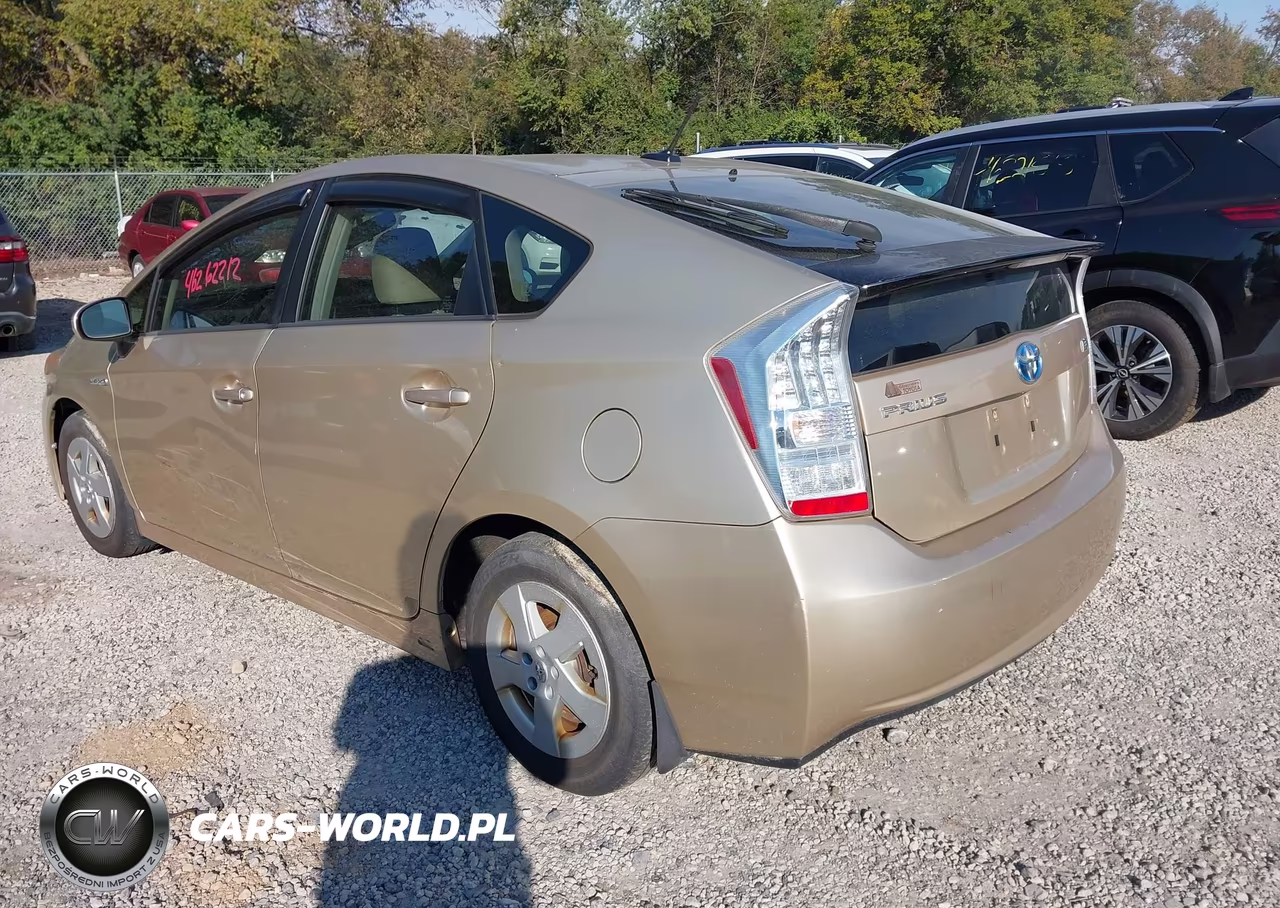 2011 Toyota Prius Three VIN:JTDKN3DU9B1410351 - 3