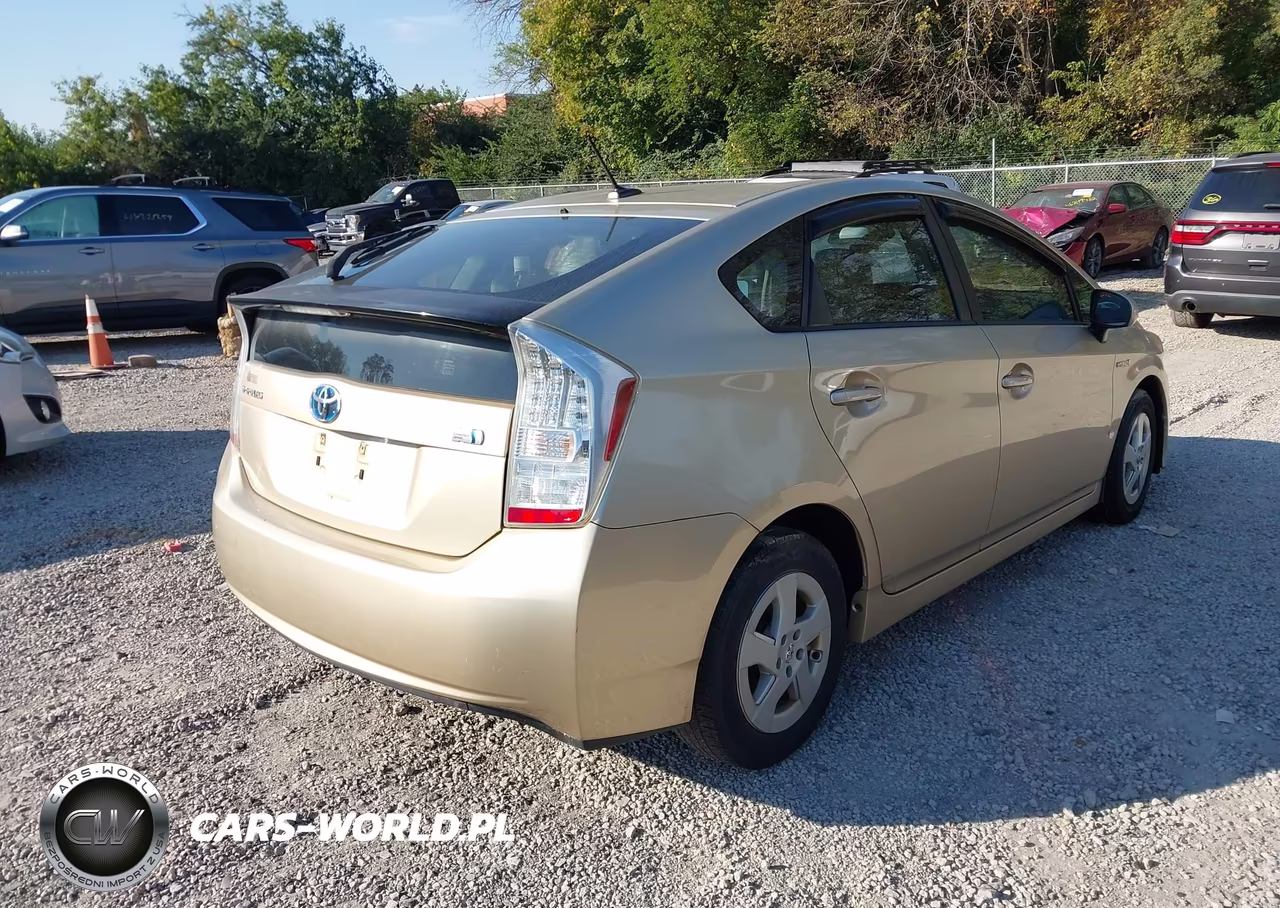 2011 Toyota Prius Three VIN:JTDKN3DU9B1410351 - 4